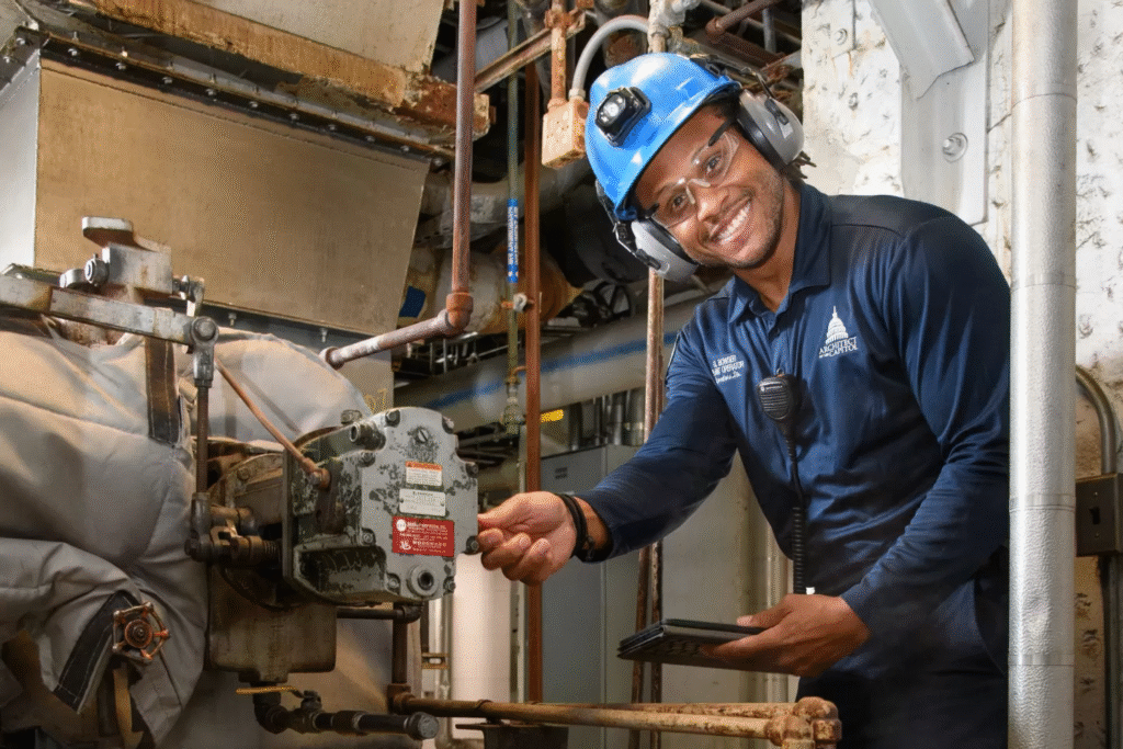 10 High Paying Blue Collar Jobs and Their Salaries in 2025